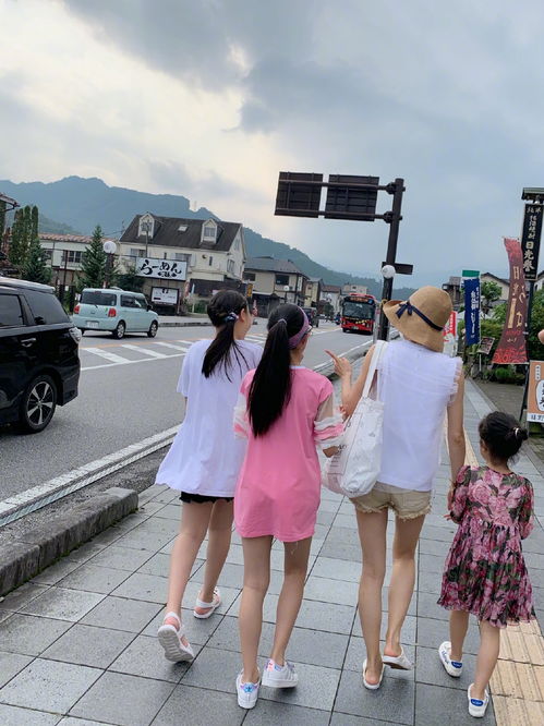 马伊琍离婚后重拾自己,各类气质穿搭轻松驾驭,恢复单身更加年轻