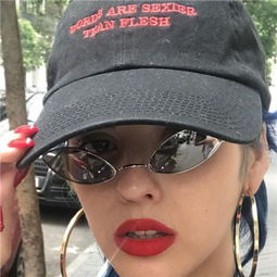 欧美霸气女生头像高清图片2018孤独的人别熬夜越熬越苦