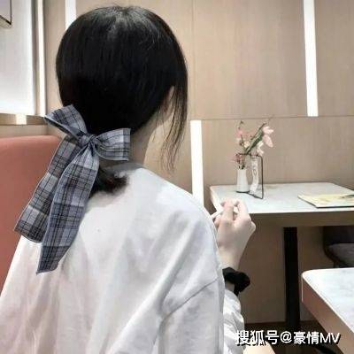 2022好看的女生背影头像真人