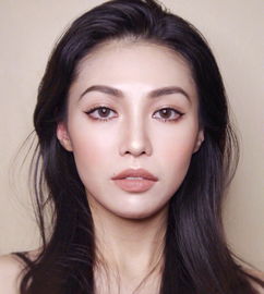 具有高级贵妇感的女人,出门打扮不忘这三点,看你是不是贵妇人