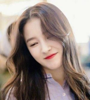 元气十足的女生发型,自带的女神光环,满满一份的清新少女感