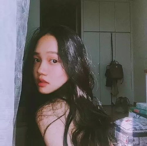 头像才不要说晚安,我要你想我到夜不能寐