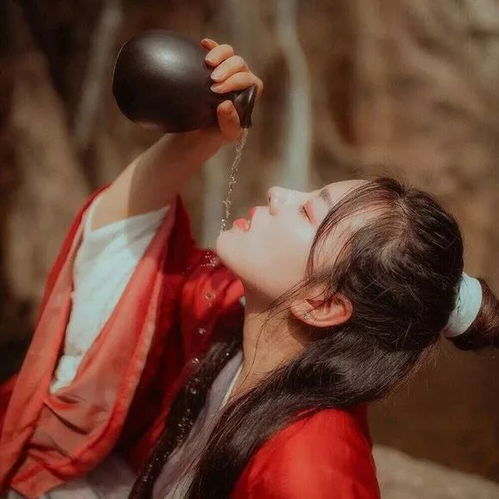 对酒当歌,人生几何带酒字的古诗词名句