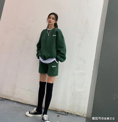 沈梦辰直线腿太绝了黑色过膝袜下的小腿p都不敢这样p