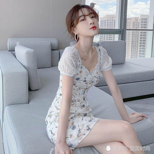 2021夏季新款女法式小清新初恋甜美修身显瘦泡泡袖碎花雪纺连衣裙