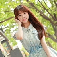 同一个漂亮女生照片15或16岁15张以上同一个人