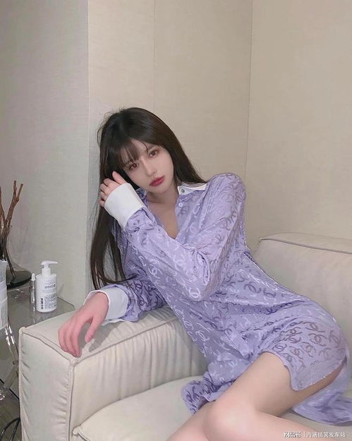 今日养眼美女,纯欲风网红lunawinkwink,白皙皮肤娇嫩可人
