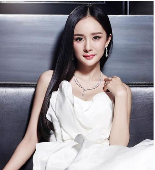刘亦菲为姐妹牺牲自己不惜盗图祝福唐嫣生日杨幂也来了