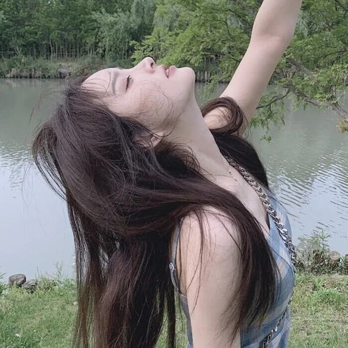 干净温柔的女生头像