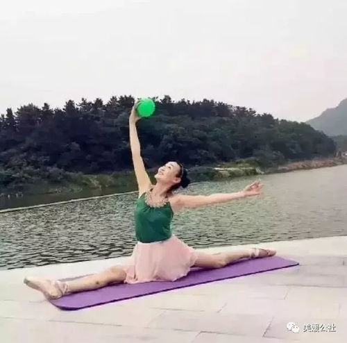 3个跳舞的老人加起来224岁,竟这样好看,太美了