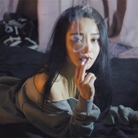 颓废伤感抽烟女生头像你永远那么高冷