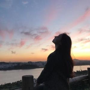伤心网名女生的让人感觉有故事的昵称可爱点