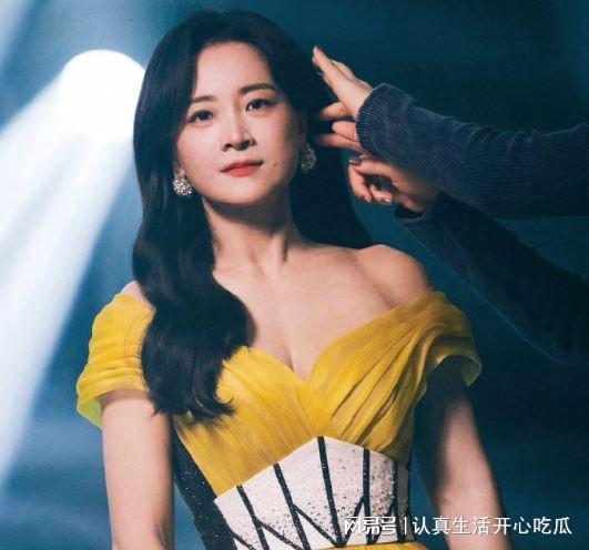 贾玲变美,从女汉子变成女神,网友瘦下来后才被当成女性看待