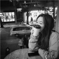 暖心咖啡黑白女生头像qq头像扣扣居