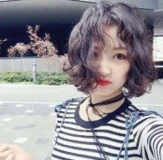 2019年短发发型图片,女生短发发型图片,流行短发发型扎法短发发型1