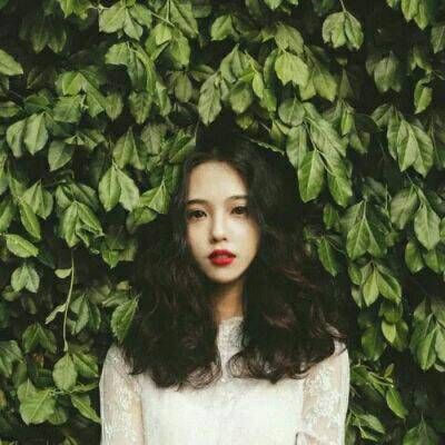 忧郁气质女生微信头像7