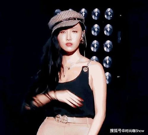 黑皮女生也太洋气了吧自带滤镜的肤色,气质又高级