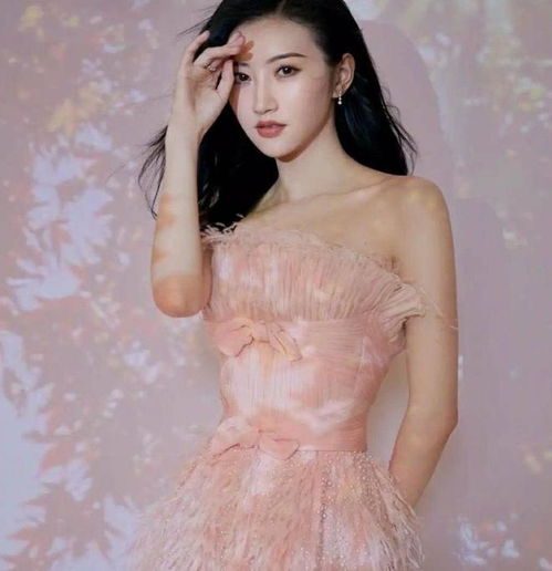 李璇记者李微敖和张继科开眼了疑似还债景甜照片继续卖