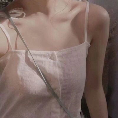 大胸御姐女头冷酷高傲女生霸气胸部图片