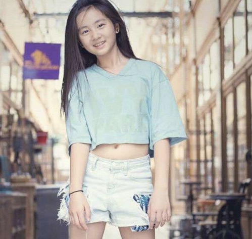 从8岁被骂心机婊到15岁被造黄谣的黄多多,她做了什么
