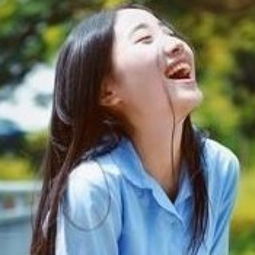 qq高中女生成熟头像傻眼