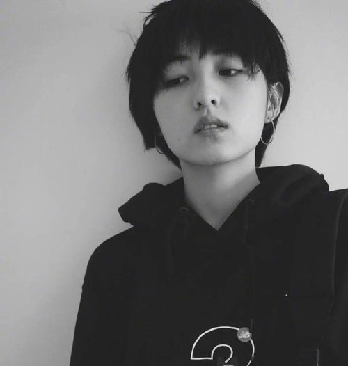 头像你就是掉屎里的一百块钱不捡可惜捡了嫌脏