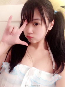 00后小学生晒性感私房照引热议