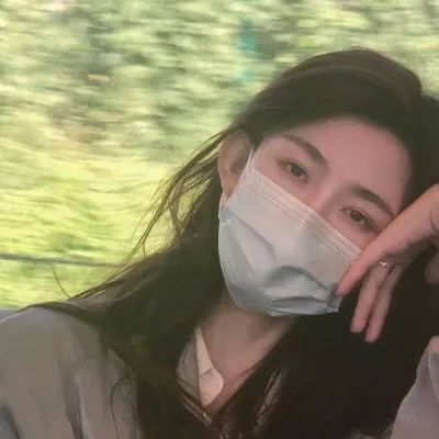 女生头像ins高级质感很有仙气五颜六色的生活不能乱七八糟的过