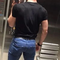 qq头像腹肌男