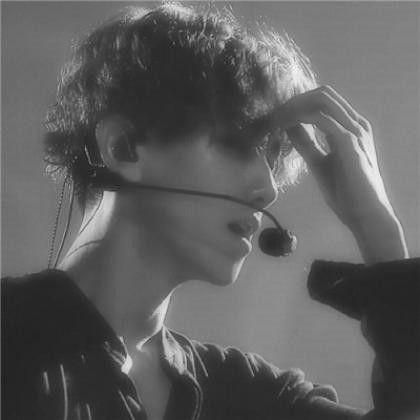 qq头像男生伤感黑白,我透支了所有的运气