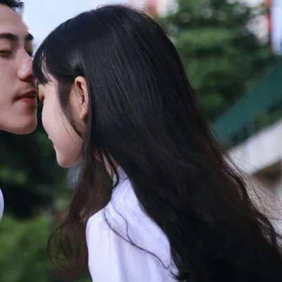 情侣头像希望你只对我一个人好