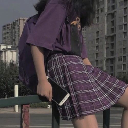 我总不能跑到你面前说我好喜欢你我很想你你来陪陪我好不好