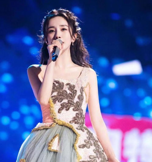 跨年晚会女星杨幂优雅高贵,唐嫣美感十足,白鹿唯美,杨紫惊艳