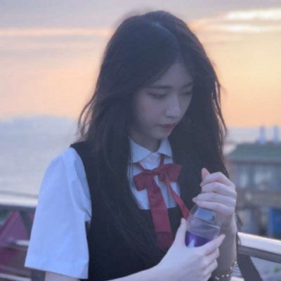 高冷真人女头像侧脸
