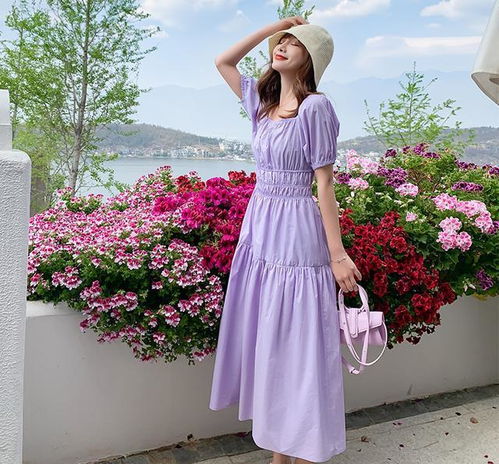 简约大方的连衣裙,轻熟女夏日穿它,时髦又显气质,怎么穿都不腻