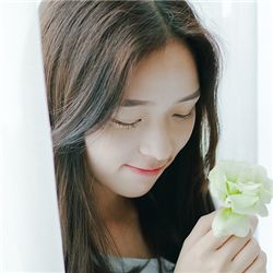 一套女生的头像好看的要同一个人的