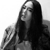 黑白女生伤感头像唯美女生黑白头像大全