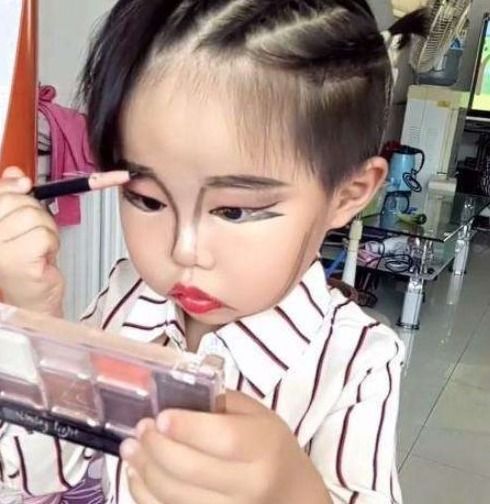 小女孩头像可爱呆萌爱子