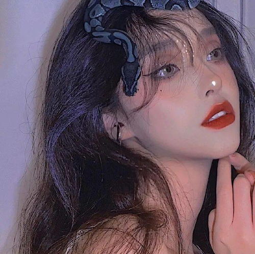 头像丨最美不过偷瞄你时眼神相撞那刻你的微笑