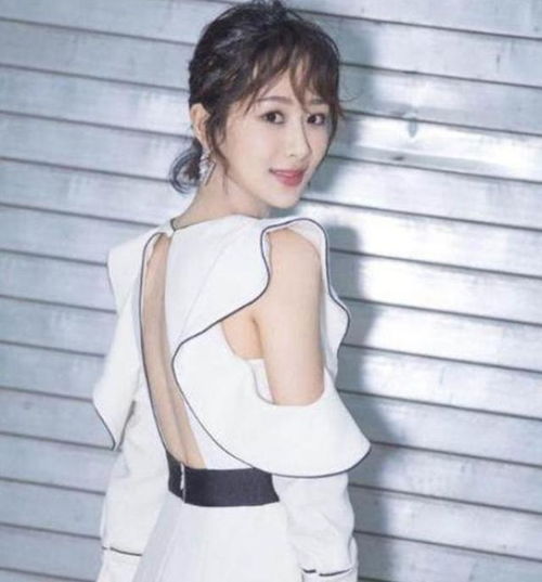 女生头像白色仙气白裙子阳光杨紫