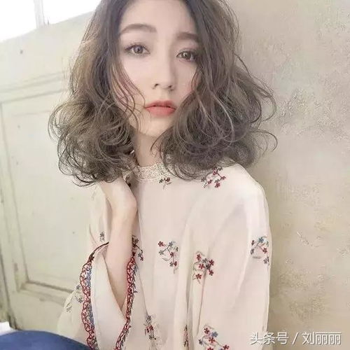 今秋最美锁骨发,漂亮女人的首选