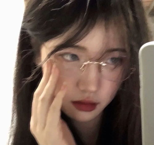 是花自然香是爱自然长.女头