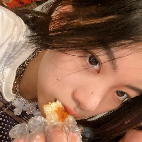 女生头像爱不释手