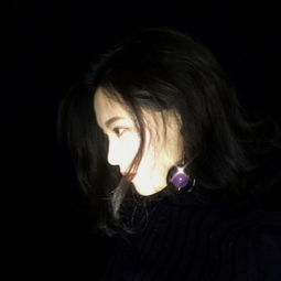 女生暗头有点酷酷的,而又有些qq女生头像我要个性网