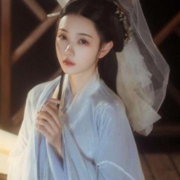 好看的女生古风头像唯美大全吹来的风把我的思念捎给你