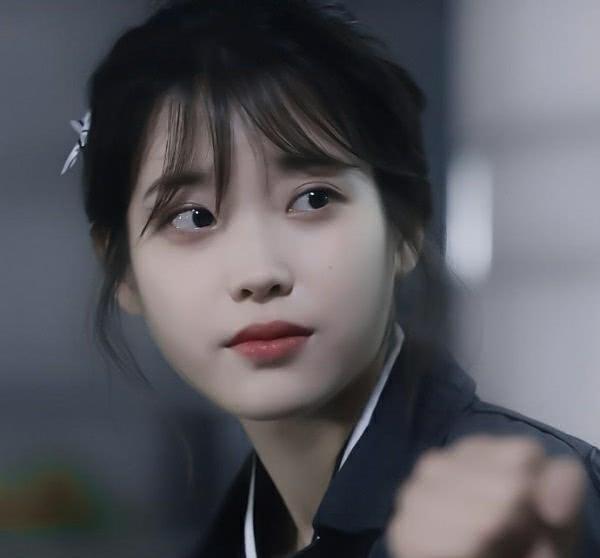 全网超火月色温和,你也美丽女生头像