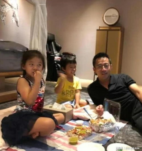 汪小菲女儿背影像极了大s,乌黑长发完全就是小杉菜