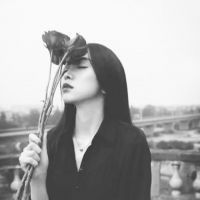 你总要一个人,走过一些艰难