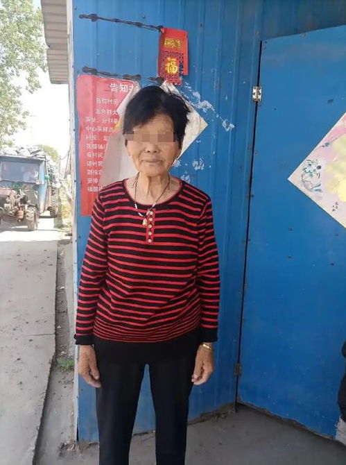 女子离家打工3年没回来过,80岁婆婆患老年痴呆后,每天出门找她