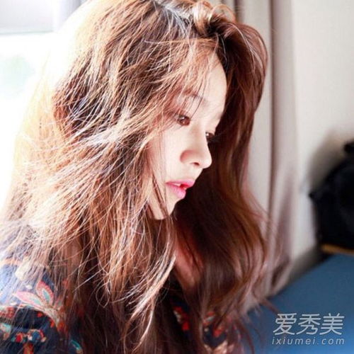 发型设计什么脸型适合烫发